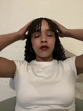 Snapshot of Yasmin777_ chatting on 06/26/26, 01:22 Yasmin777 online show from 06/26/26, 01:22