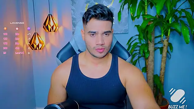 Snapshot of AndresR3 chatting on 09/23/25, 05:14 AndresR3 online show from 09/23/25, 05:14