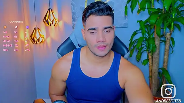 Snapshot of AndresR3 chatting on 10/01/25, 01:22 AndresR3 online show from 10/01/25, 01:22