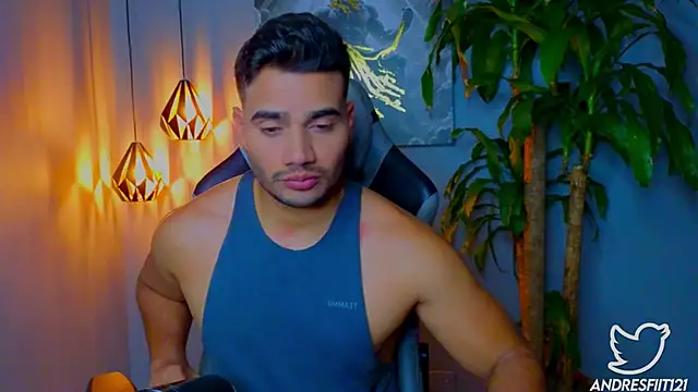 Snapshot of AndresR3 chatting on 10/05/25, 11:28 AndresR3 online show from 10/05/25, 11:28