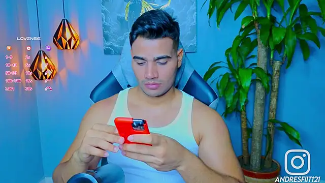 Snapshot of AndresR3 chatting on 09/20/25, 02:49 AndresR3 online show from 09/20/25, 02:49