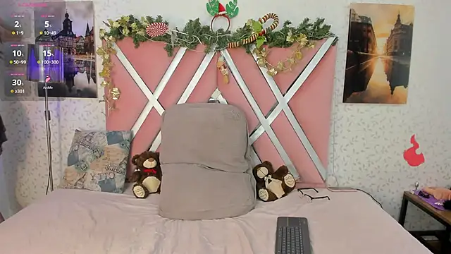 Snapshot of Sabrina_Andrew chatting on 12/17/25, 01:38 Sabrina Andrew online show from 12/17/25, 01:38