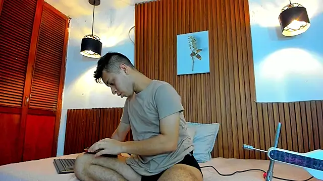 David niet online show from 11/08/25, 06:11