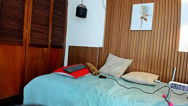 David niet online show from 10/08/25, 06:19