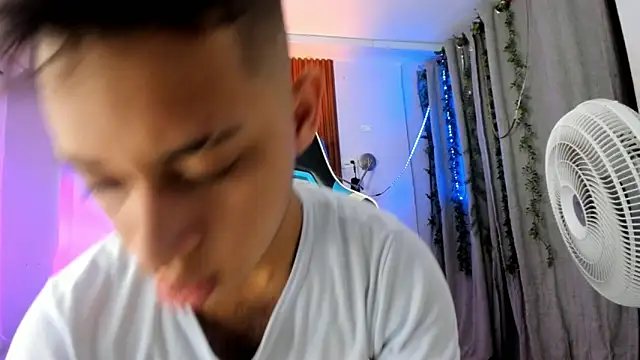 David niet online show from 10/27/25, 05:36