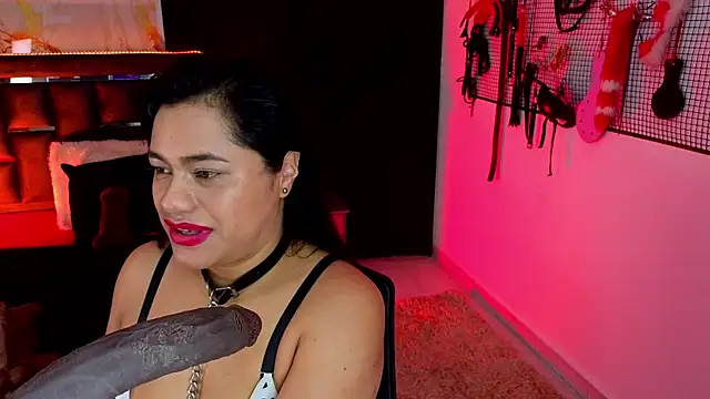 Issafoxx online show from 04/05/26, 12:23