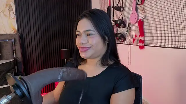 Issafoxx online show from 06/11/26, 12:13
