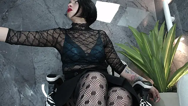 Anxelica Macondo  online show from 11/17/25, 12:53