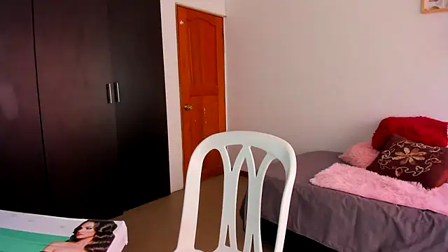 Ana  Pink online show from 10/26/25, 08:20