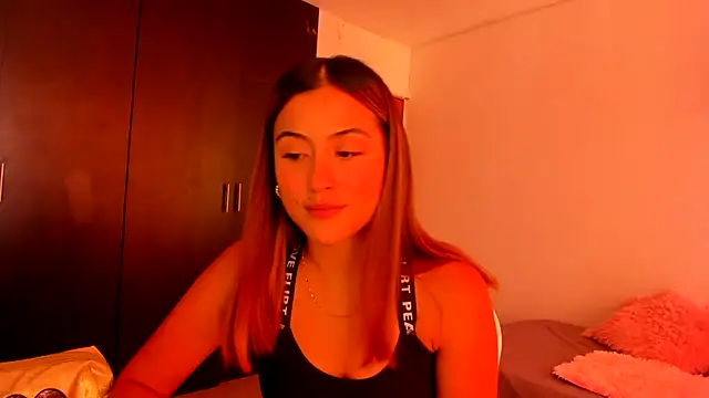 Ana  Pink online show from 10/25/25, 07:47