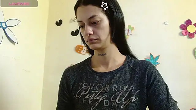 Snapshot of Akasha001 chatting on 10/06/25, 01:23 Akasha001 online show from 10/06/25, 01:23