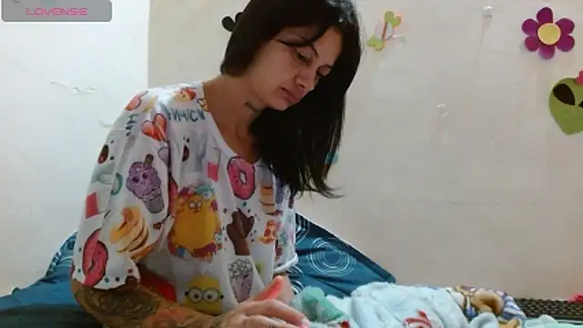 Akasha001 online show from 11/21/25, 09:52