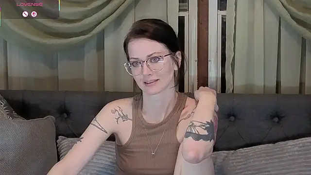 kohlbird online show from 11/23/25, 12:42