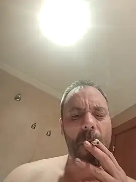 manchego85 online show from 09/18/25, 04:59