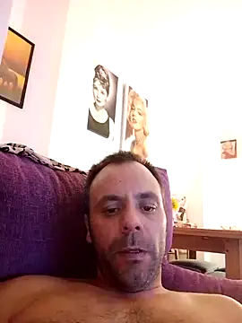 manchego85 online show from 10/04/25, 03:19