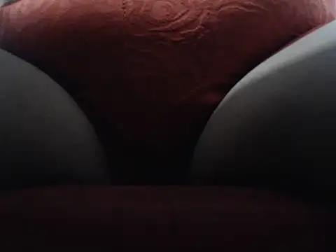 Snapshot of GISSYMERCEDES chatting on 10/30/25, 09:01 GISSYMERCEDES online show from 10/30/25, 09:01