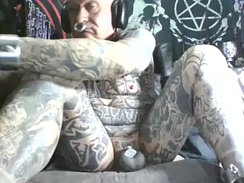 object857 online show from 10/18/25, 05:48