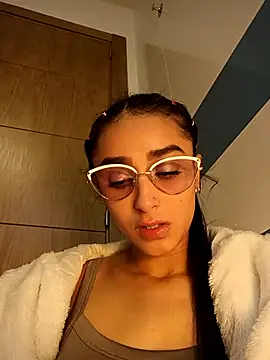 CandyFoxter  online show from 01/09/26, 06:04