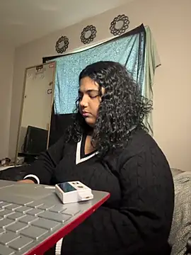 Snapshot of 1n0nlythroat chatting on 12/01/25, 07:59 1n0nlythroat online show from 12/01/25, 07:59