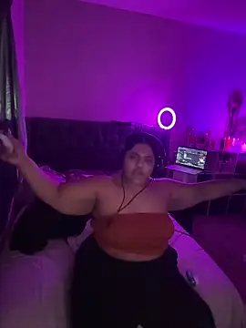 Snapshot of 1n0nlythroat chatting on 12/13/25, 08:15 1n0nlythroat online show from 12/13/25, 08:15