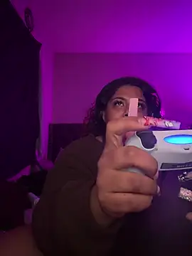 Snapshot of 1n0nlythroat chatting on 11/02/25, 09:03 1n0nlythroat online show from 11/02/25, 09:03