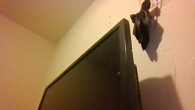 Snapshot of 1n0nlythroat chatting on 09/10/25, 03:16 1n0nlythroat online show from 09/10/25, 03:16