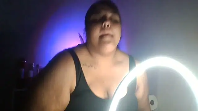 Snapshot of 1n0nlythroat chatting on 07/02/26, 03:23 1n0nlythroat online show from 07/02/26, 03:23