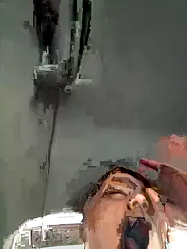 Snapshot of 1n0nlythroat chatting on 11/11/25, 11:42 1n0nlythroat online show from 11/11/25, 11:42