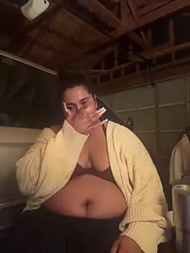 Snapshot of 1n0nlythroat chatting on 10/27/25, 01:17 1n0nlythroat online show from 10/27/25, 01:17