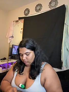 Snapshot of 1n0nlythroat chatting on 12/05/25, 07:29 1n0nlythroat online show from 12/05/25, 07:29