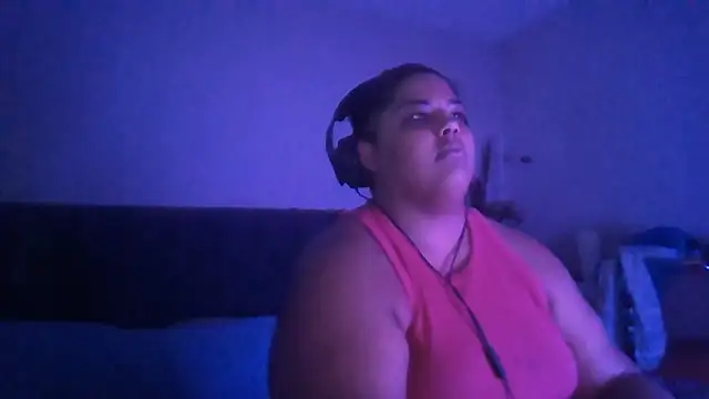 Snapshot of 1n0nlythroat chatting on 05/22/26, 12:19 1n0nlythroat online show from 05/22/26, 12:19