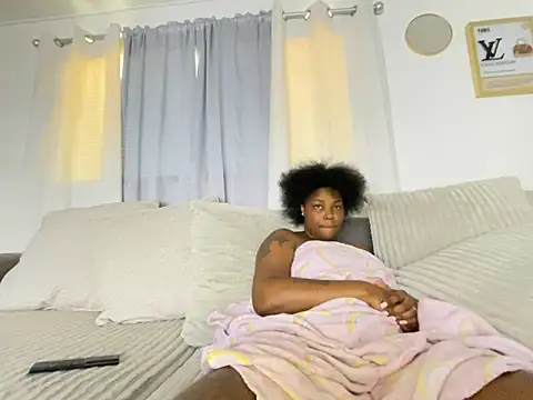 Snapshot of Bleuk chatting on 04/02/26, 06:03 Bleuk online show from 04/02/26, 06:03