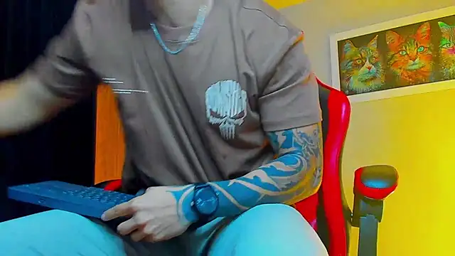 Snapshot of ALPHA_DOMINUS_ chatting on 10/04/25, 03:52 ALPHA DOMINUS online show from 10/04/25, 03:52
