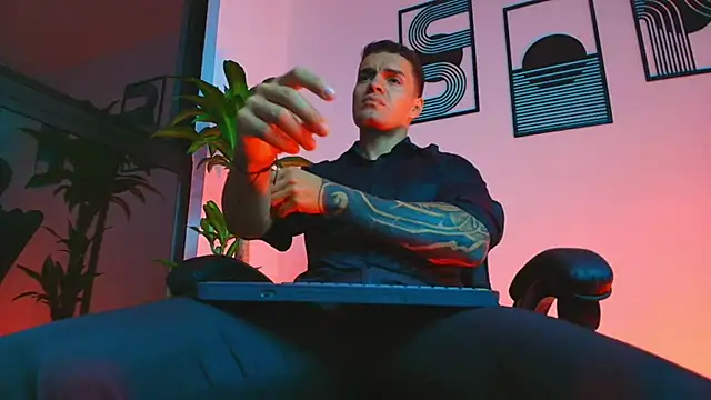 ALPHA DOMINUS  online show from 03/25/26, 03:50