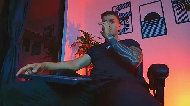 ALPHA DOMINUS  online show from 04/15/26, 10:21