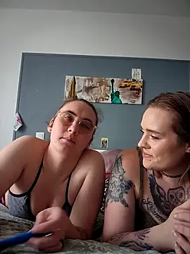 AndHerXO online show from 02/26/26, 01:44