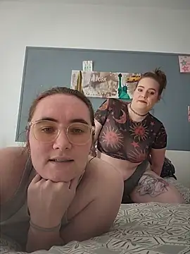 AndHerXO online show from 07/18/26, 04:04