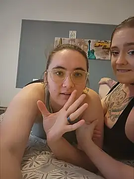 AndHerXO online show from 06/26/26, 02:12