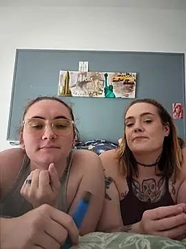 AndHerXO online show from 05/15/26, 04:05