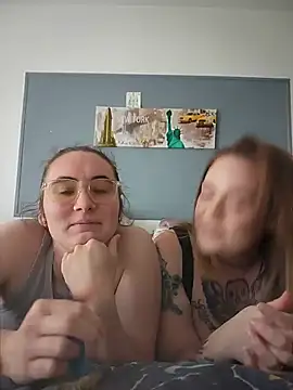 AndHerXO online show from 05/17/26, 03:23