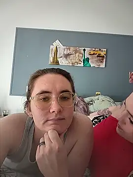 AndHerXO online show from 04/15/26, 03:38