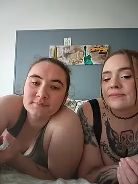 AndHerXO online show from 05/10/26, 01:57