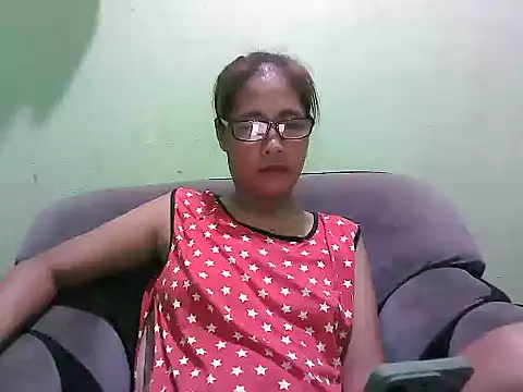 Snapshot of HotLadyPinay32 chatting on 06/04/26, 11:48 HotLadyPinay32 online show from 06/04/26, 11:48