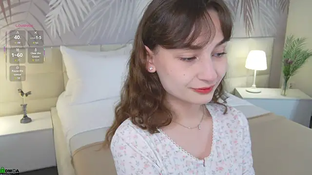 Snapshot of LolaPrise chatting on 09/16/25, 01:39 LolaPrise online show from 09/16/25, 01:39