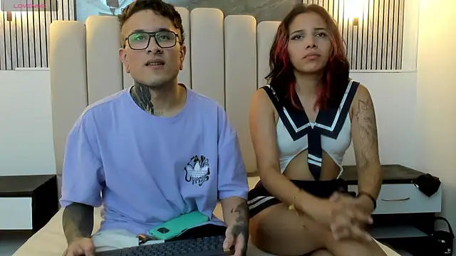 Snapshot of RavenandCody chatting on 09/09/25, 03:49 RavenandCody online show from 09/09/25, 03:49