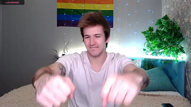 Snapshot of KiskaKurt chatting on 09/28/25, 12:06 KiskaKurt online show from 09/28/25, 12:06