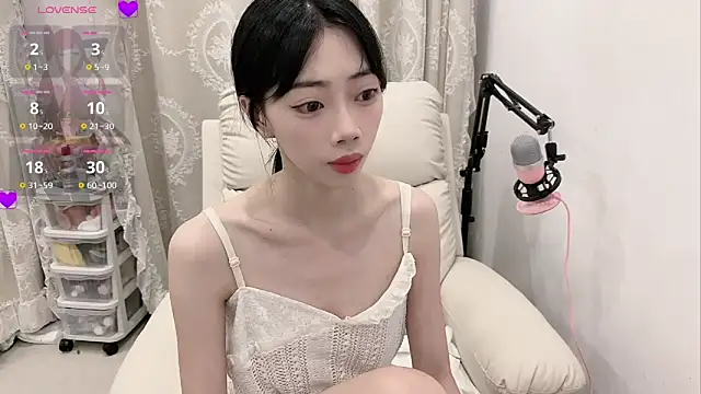 tuantuanle online show from 04/08/26, 04:08