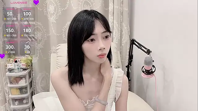 tuantuanle online show from 04/15/26, 03:38