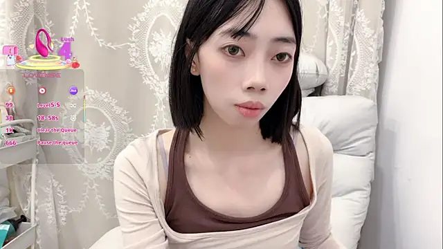 tuantuanle online show from 10/25/25, 01:34