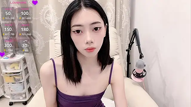 Snapshot of tuantuanle chatting on 06/27/26, 03:51 tuantuanle online show from 06/27/26, 03:51